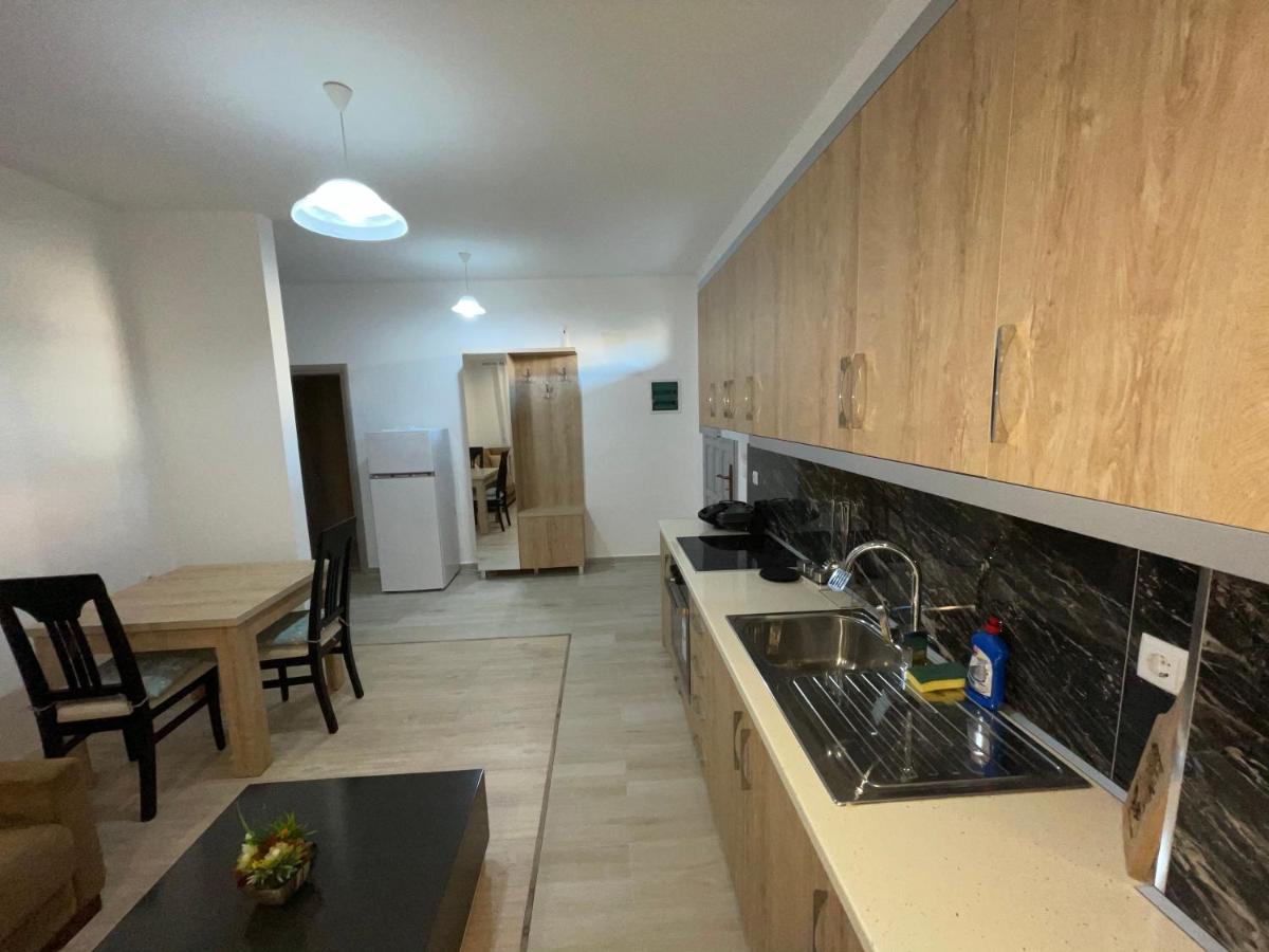 Garden Villa Apartments Sarande Exterior photo
