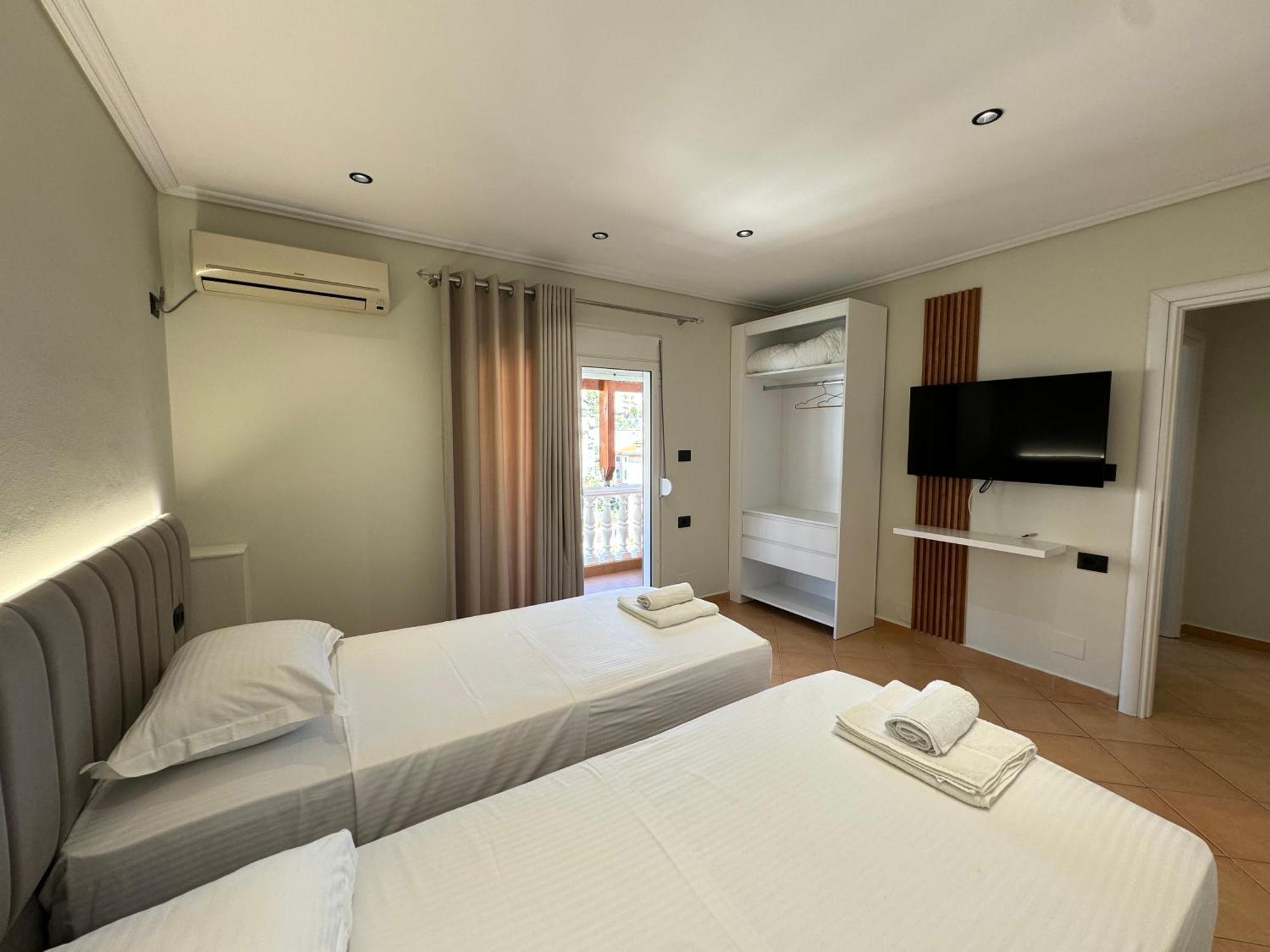 Garden Villa Apartments Sarande Exterior photo
