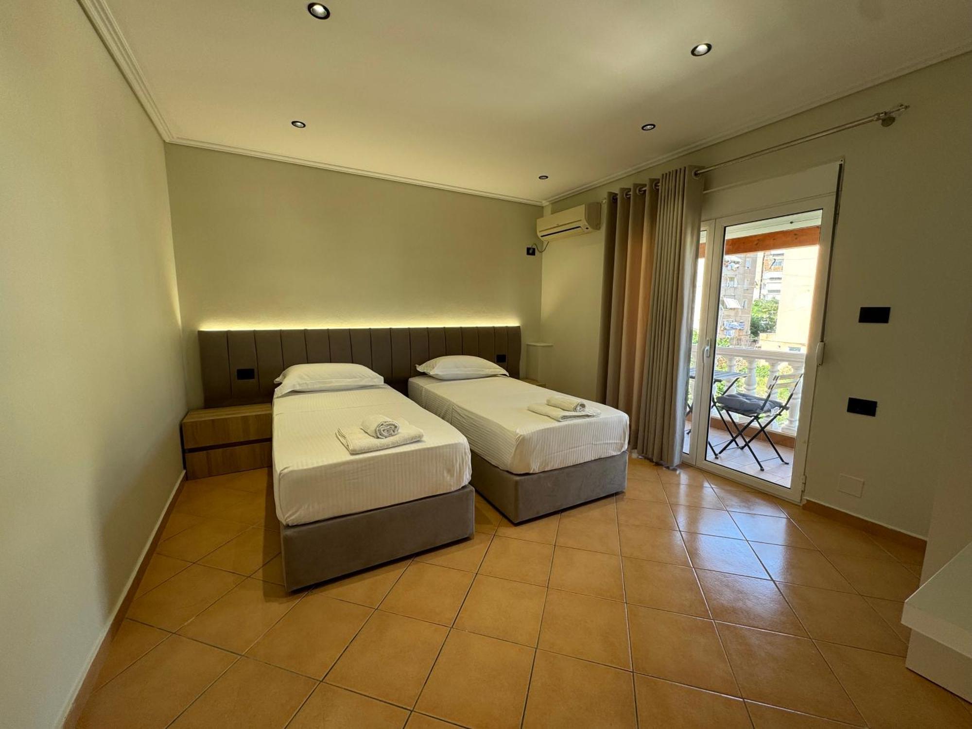 Garden Villa Apartments Sarande Exterior photo