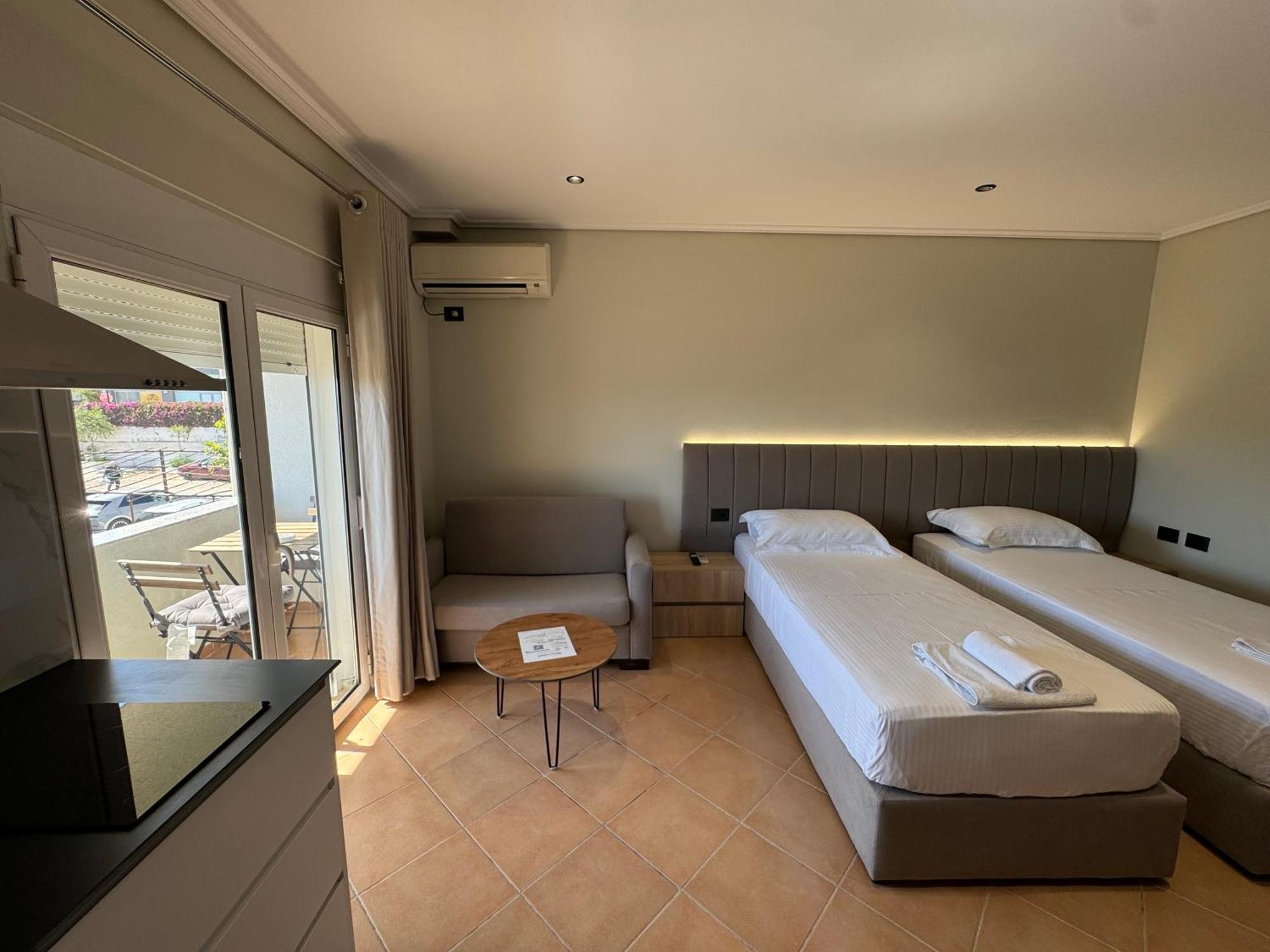 Garden Villa Apartments Sarande Exterior photo