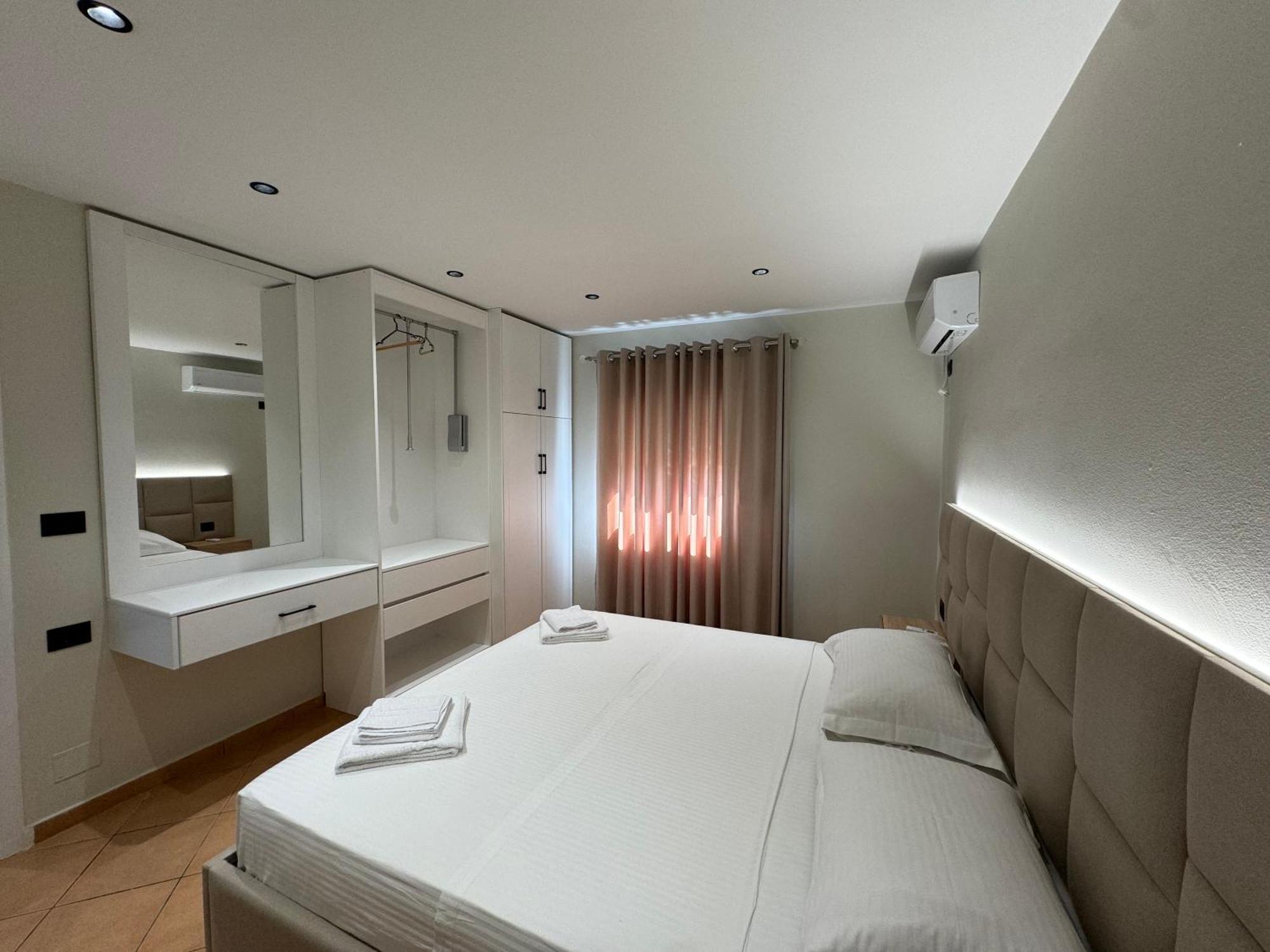 Garden Villa Apartments Sarande Exterior photo